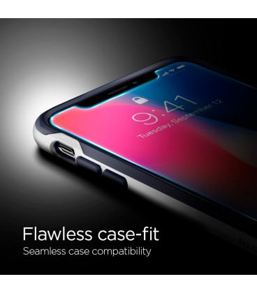 Spigen Glass GLAS.tR EZ Fit iPhone XS/X
