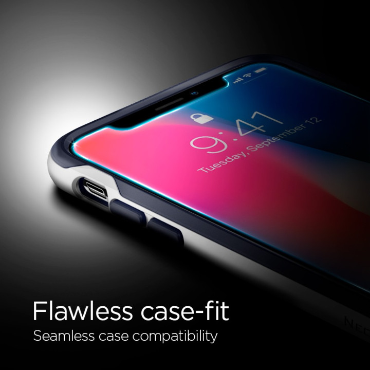 Spigen Glass GLAS.tR EZ Fit iPhone XS/X