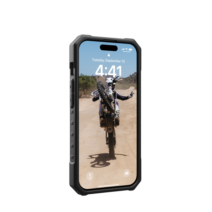 UAG Pathfinder MagSafe iPhone 15 Pro Black