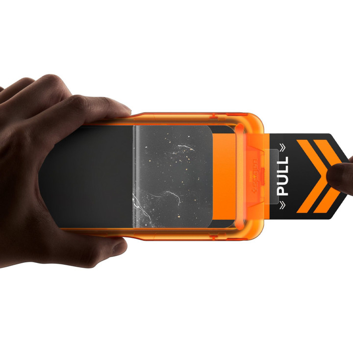 Spigen Glass tR AlignMaster S ochranné sklo na iPhone 17 Pro – detail 6